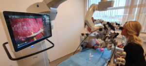 Akademiska får världsunik robot för mikrokirurgisk behandling av lymfödem 2