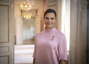 H.K.H. Kronprinsessan Victoria visar sitt stöd till Cancerfondens Rosa Band 2