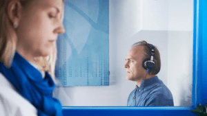 Audika firar World Hearing Day – erbjuder gratis enklare hörseltest