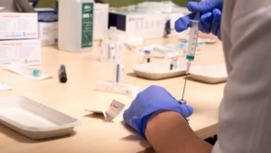 Skåne öppnar för bokning av dos tre för alla vuxna som vaccinerades för mer än sex månader sedan