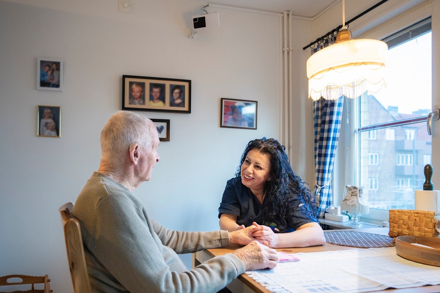 Ny teknik ska minska risken för fallolyckor på Landskronas äldreboenden