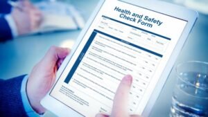 Anpassade mjukvaror för kliniskt beslutsstöd - stärker vårdpersonal och patienter