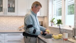 Bioservo samarbetar med Limb Lab för att göra Carbonhand mer tillgänglig i USA