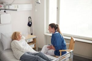 Ny vetenskaplig studie från Pfizer i Sverige: Antiviralt läkemedel en lönsam behandling för covid-19
