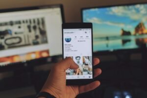 Genetisk analys nyanserar bilden av sociala medier och välbefinnande