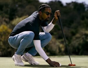 Synsam lanserar uppkopplade AI-sportglasögon från Oakley