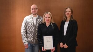 Anna Thor tilldelas stipendium inom urologiska tumörsjukdomar för forskning inom testikelcancer Anna Thor tilldelas stipendium inom urologiska tumörsjukdomar för forskning inom testikelcancer