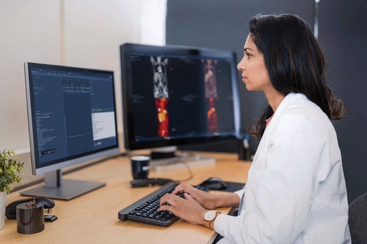 Fyra brittiska vårdgivare stärker samarbete genom Sectras molntjänst för att ge bättre patientvård