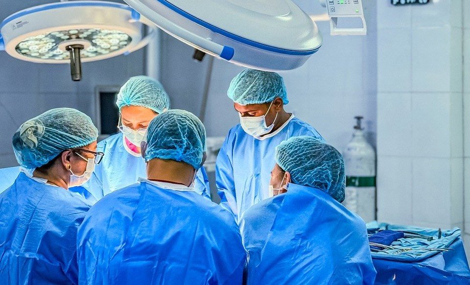 ahrther doctor 10158426 1280