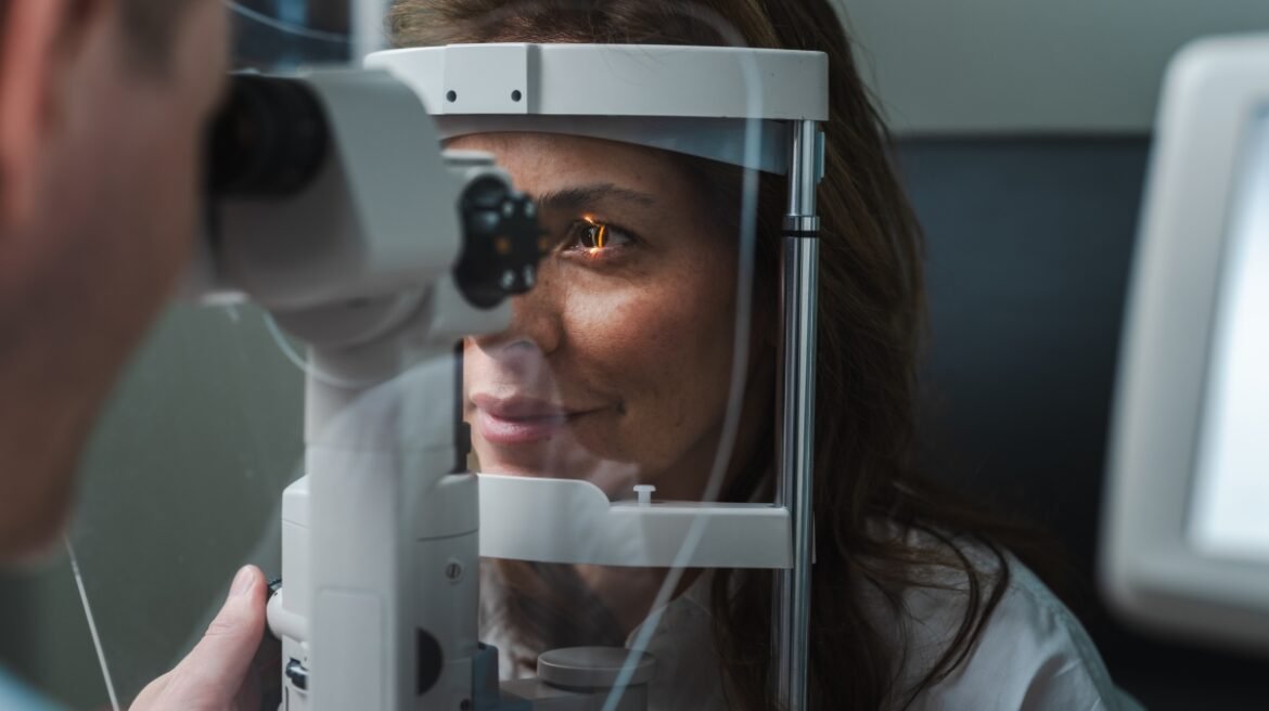 Bergman Clinics förvärvar Norrköpings Ögonklinik och stärker sin position inom svensk ögonsjukvård